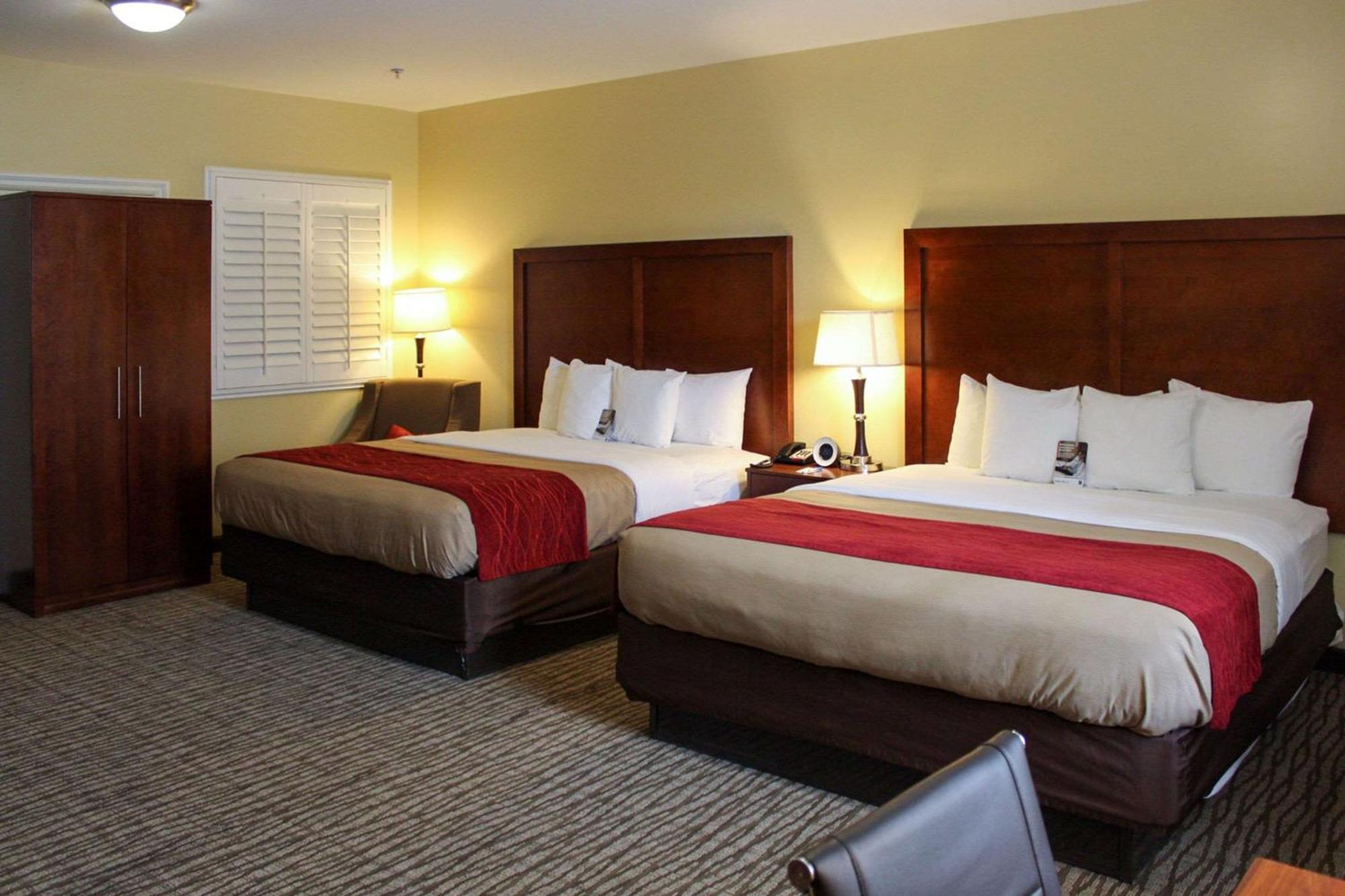 Comfort Inn Pomona Near Fairplex Buitenkant foto