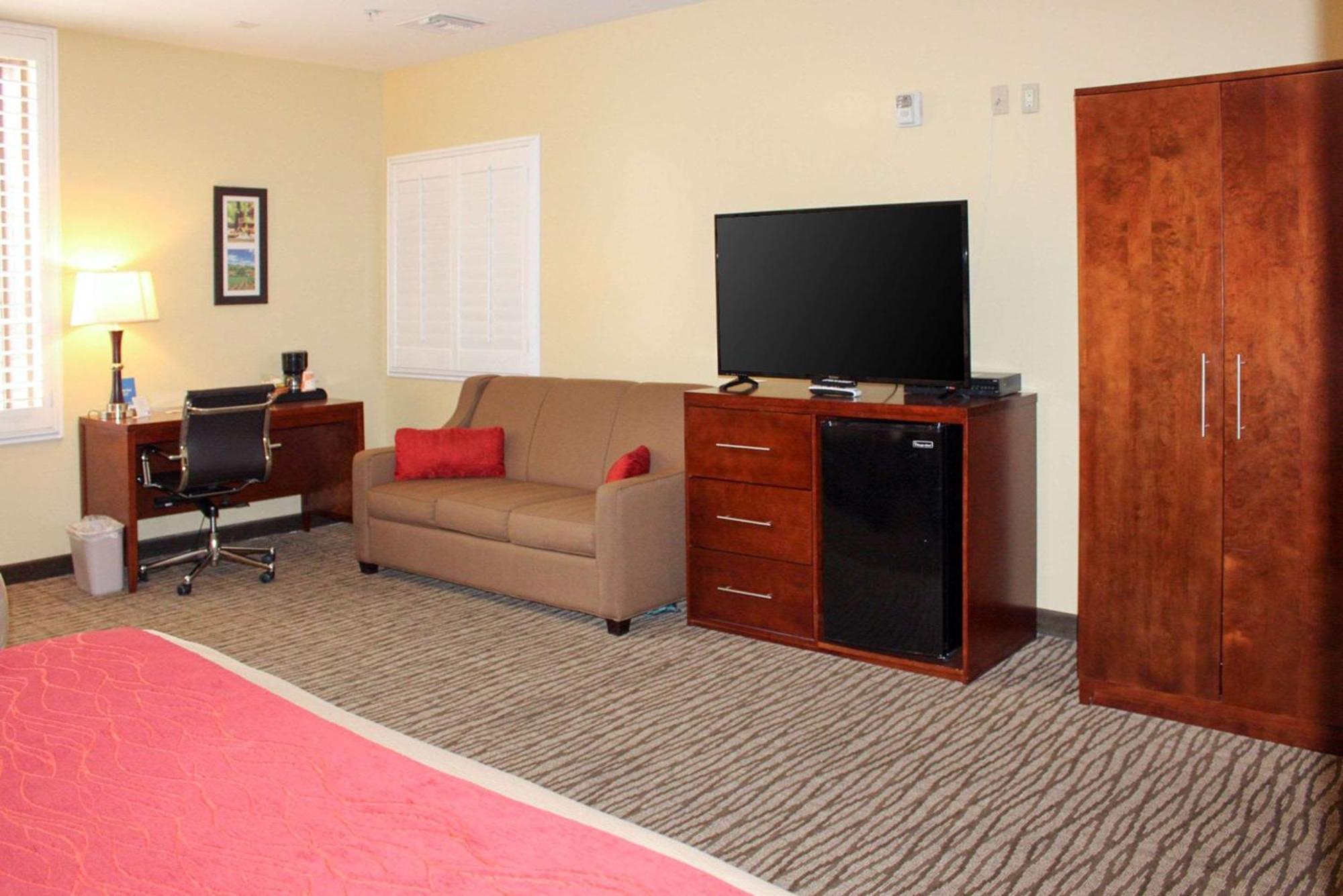 Comfort Inn Pomona Near Fairplex Buitenkant foto