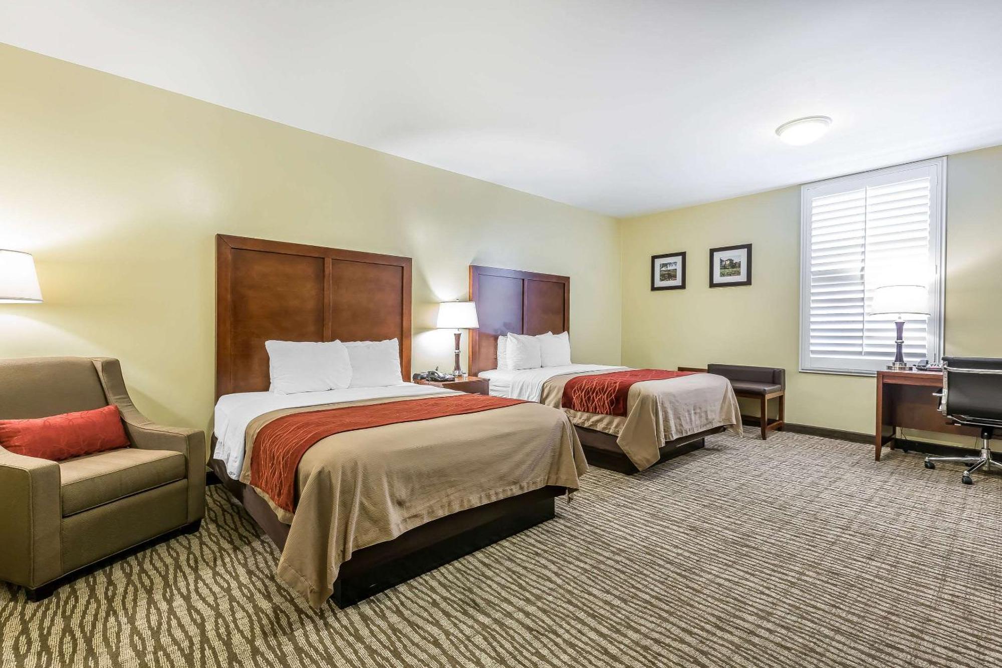 Comfort Inn Pomona Near Fairplex Buitenkant foto